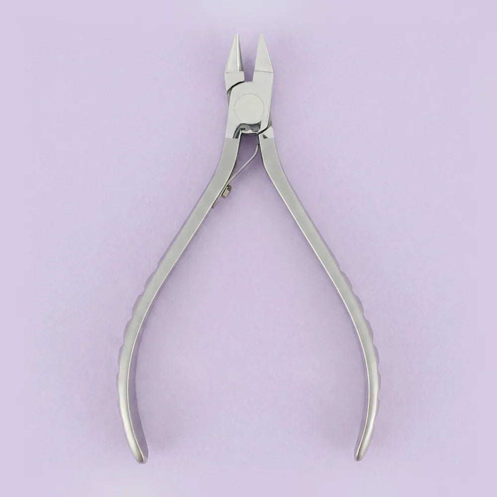 Bird beak plier: bird beak plier with one conical and one pyramidal beak
