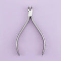 Distal end cutter: distal end cutter for trimming archwire behind the molar tube