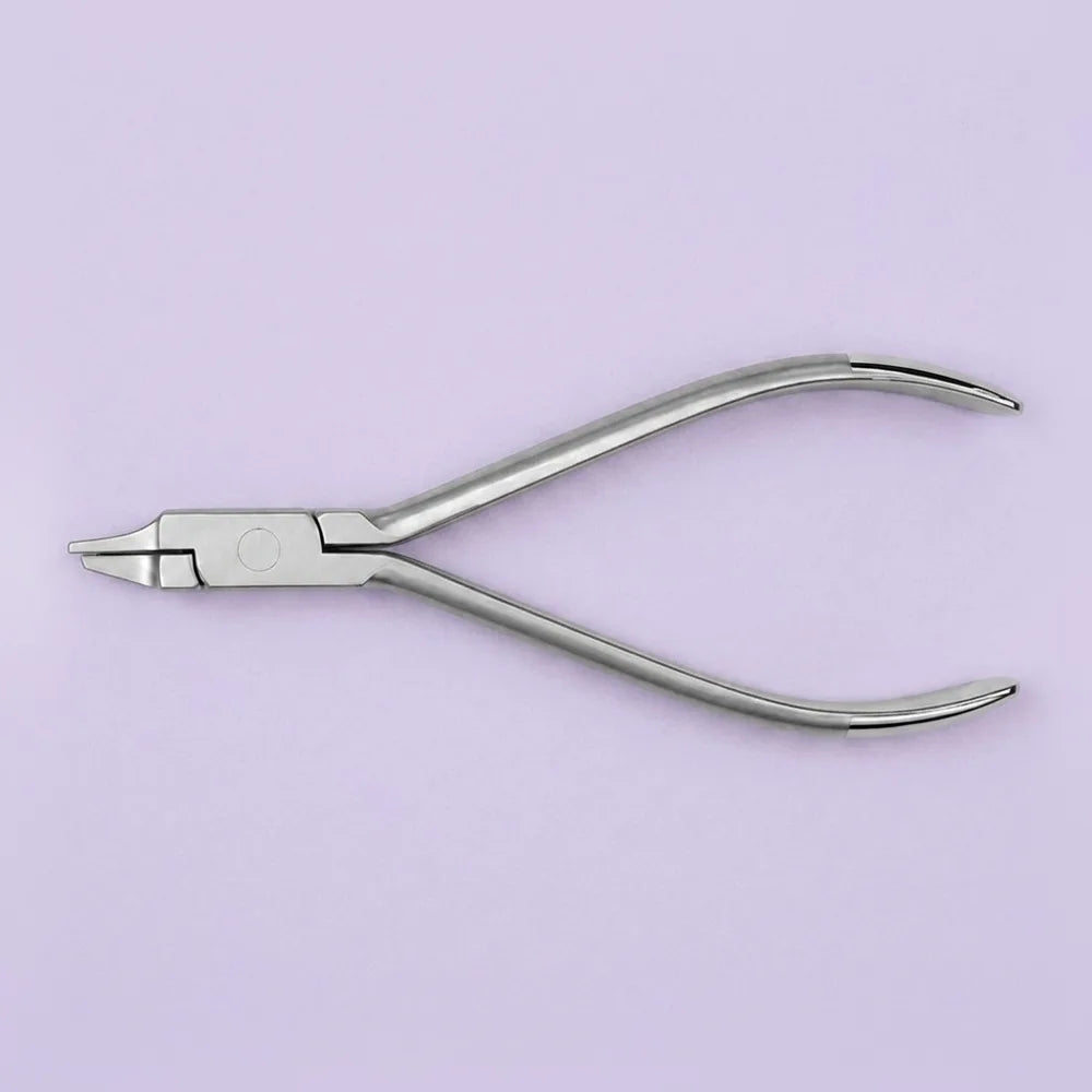 Horizontal plier: horizontal plier for first-order in-and-out bends in archwire