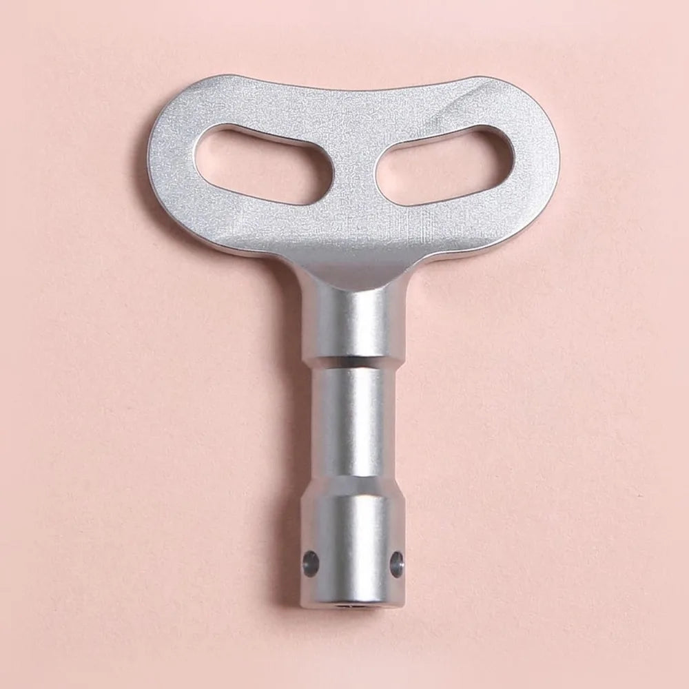 Short Handle driver: short-handle driver for placing mini screws where interarch clearance is limited