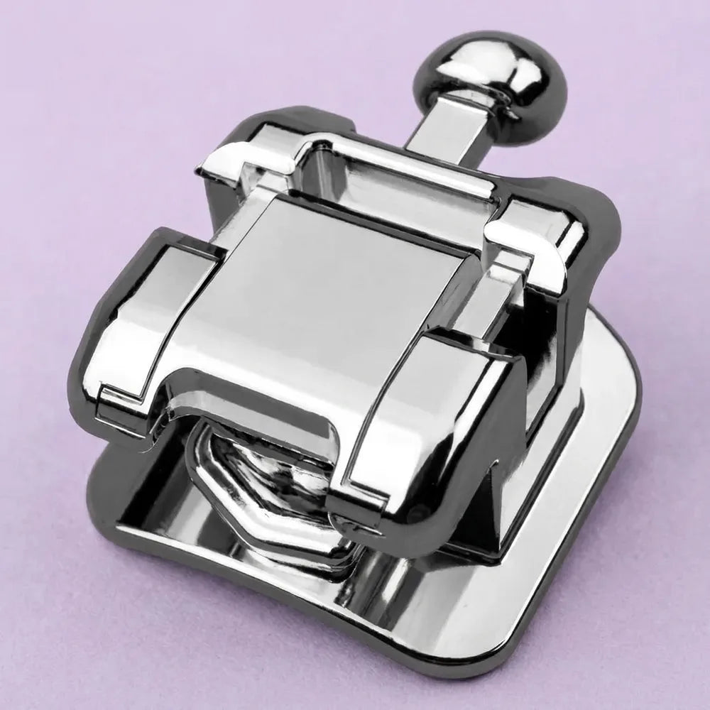 Zeus-P 3 passive self-ligating metal bracket with the slide closed